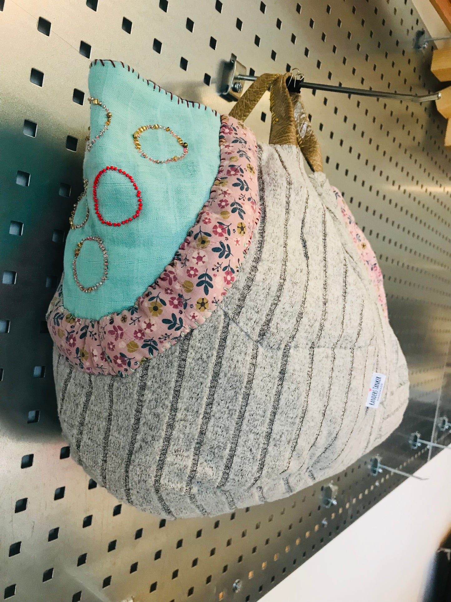 Bag   手縫いのバッグ　  布製　本革持ち手　スローファッション　ハンドメイド　1800