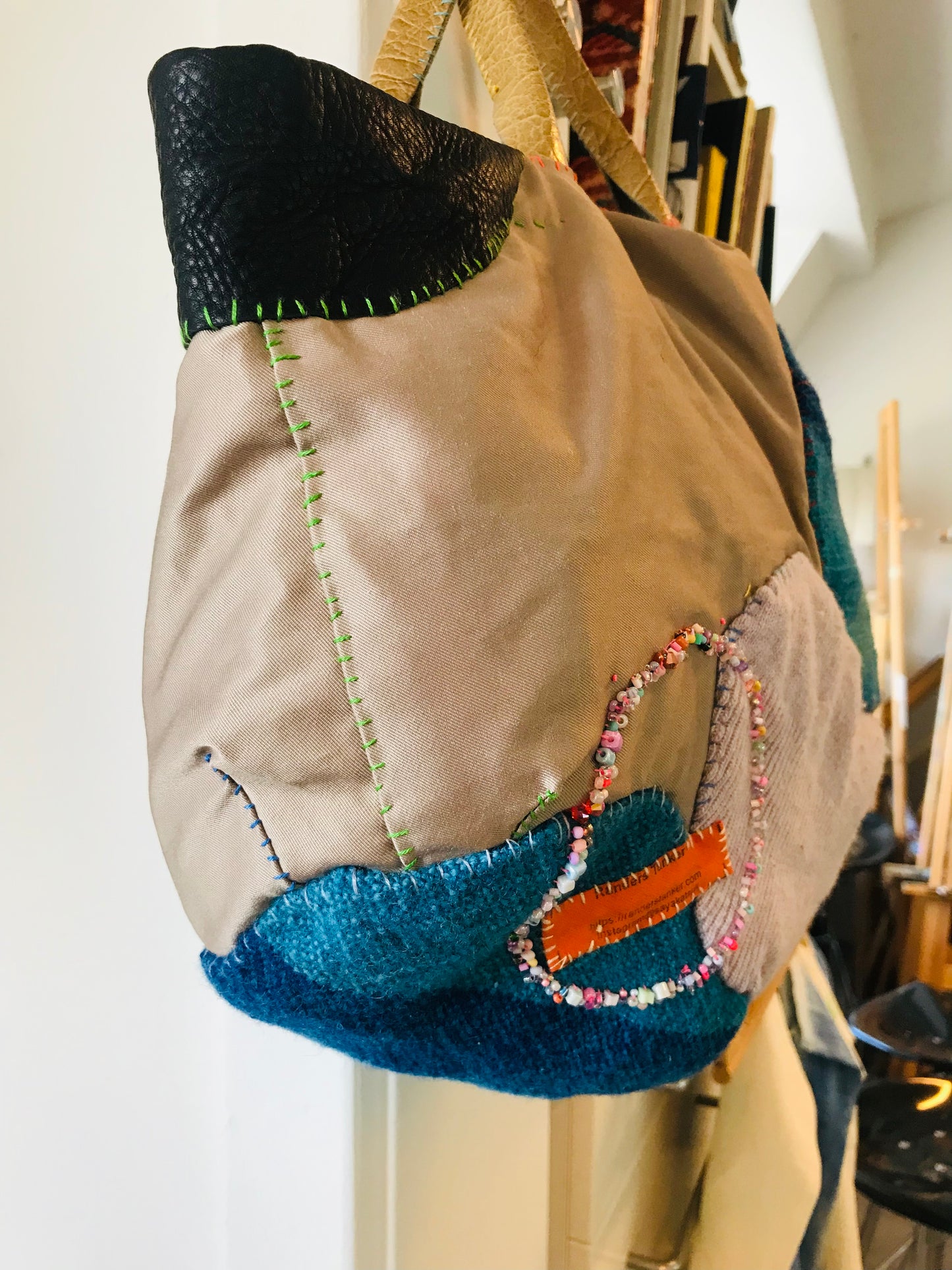 Bag   手縫いのバッグ　  布製　本革持ち手　スローファッション　ハンドメイド　1853