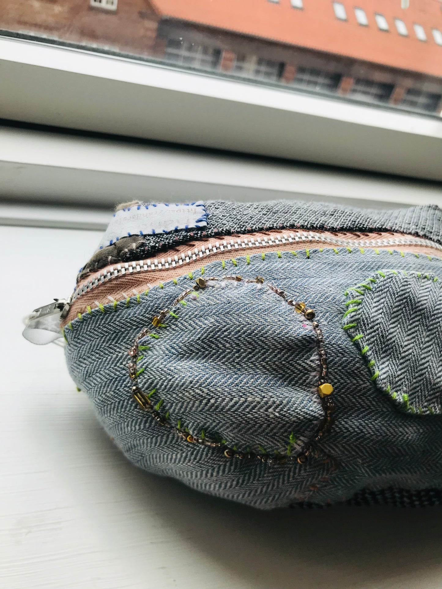 Pouch, hand-sewn, fabric, pen case, accessory case, handmade, bead embroidery, 2044