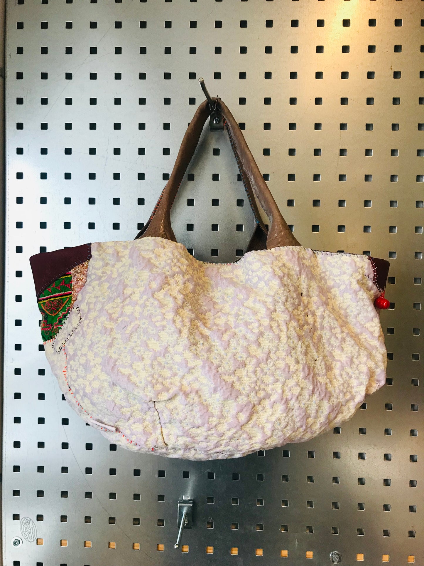 Bag   手縫いのバッグ　  布製　本革持ち手　スローファッション　ハンドメイド　1802