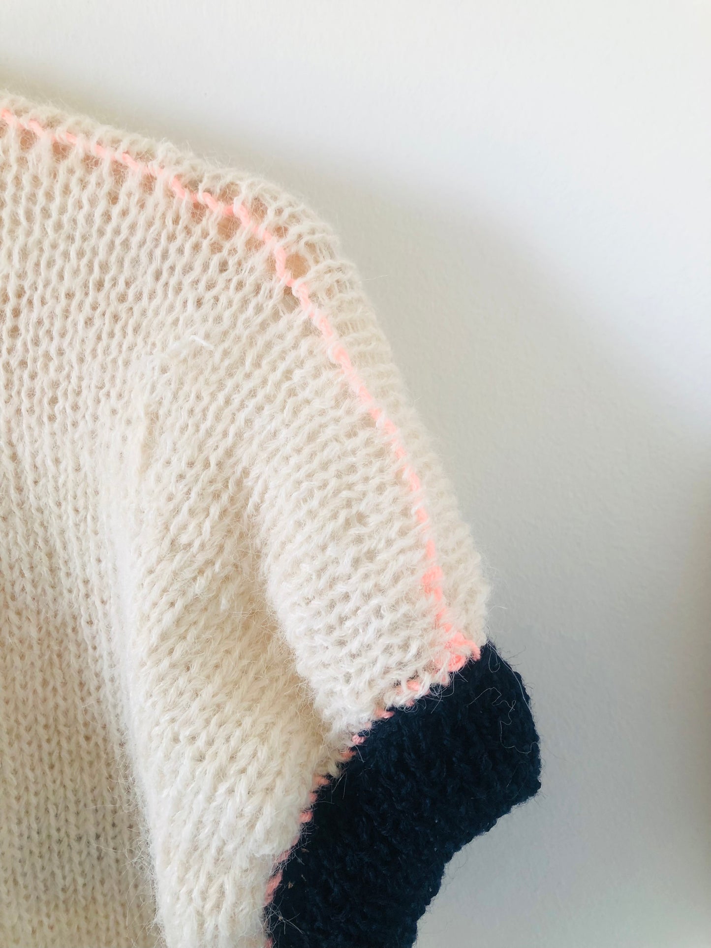 Short-sleeved knit sweater, summer sweater, knitting, yarn, wool, mohair, slow fashion, fancy yarn, short-sleeved, one-of-a-kind, 2446