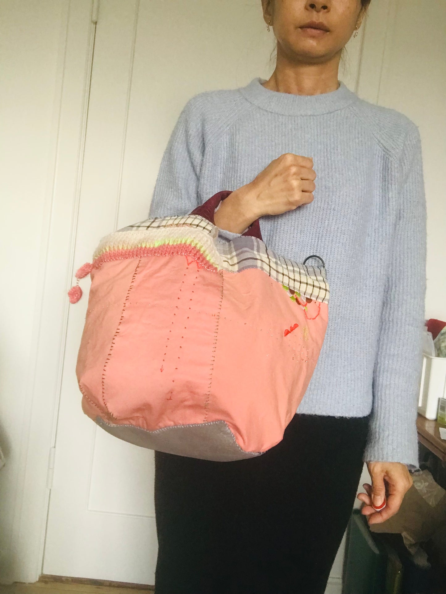 Bag   手縫いのバッグ　  布製　本革持ち手　スローファッション　ハンドメイド　1736