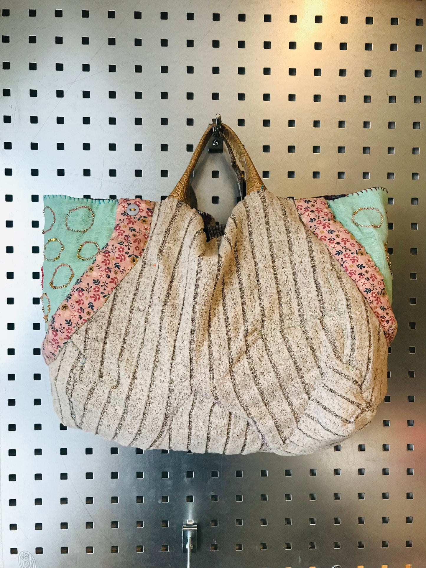 Bag   手縫いのバッグ　  布製　本革持ち手　スローファッション　ハンドメイド　1800