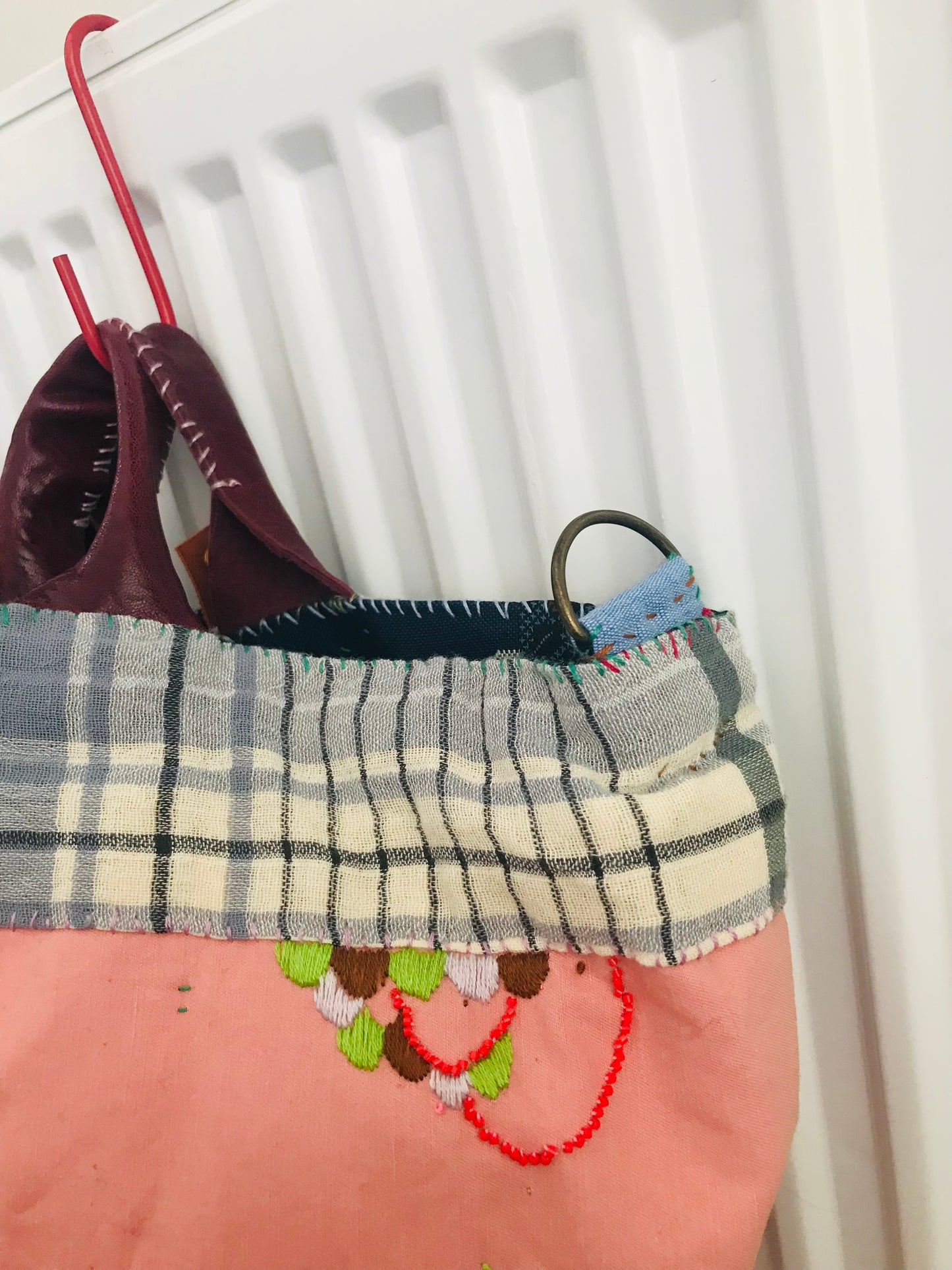 Bag   手縫いのバッグ　  布製　本革持ち手　スローファッション　ハンドメイド　1736