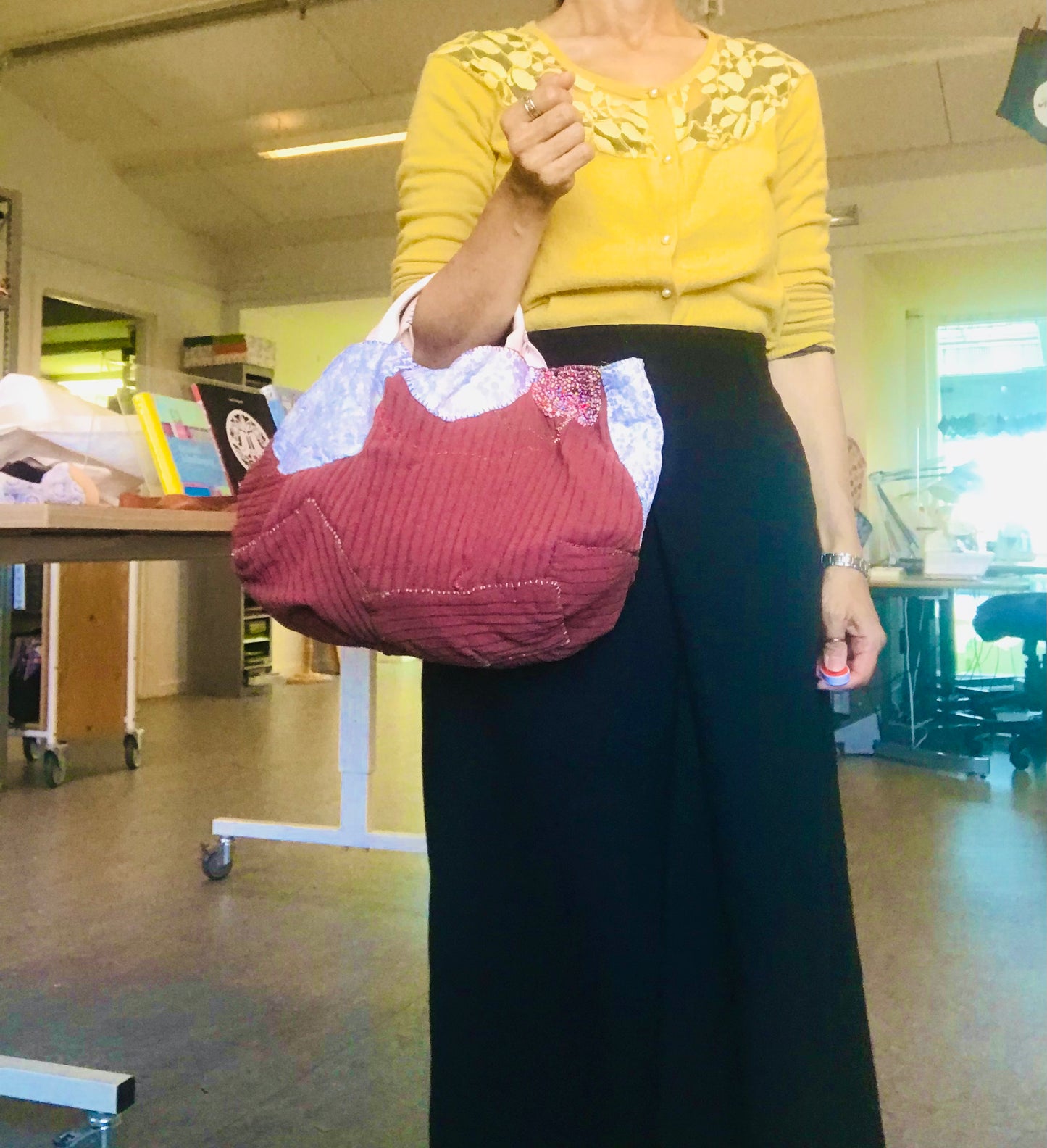 Bag   手縫いのバッグ　  布製　本革持ち手　スローファッション　ハンドメイド　1820