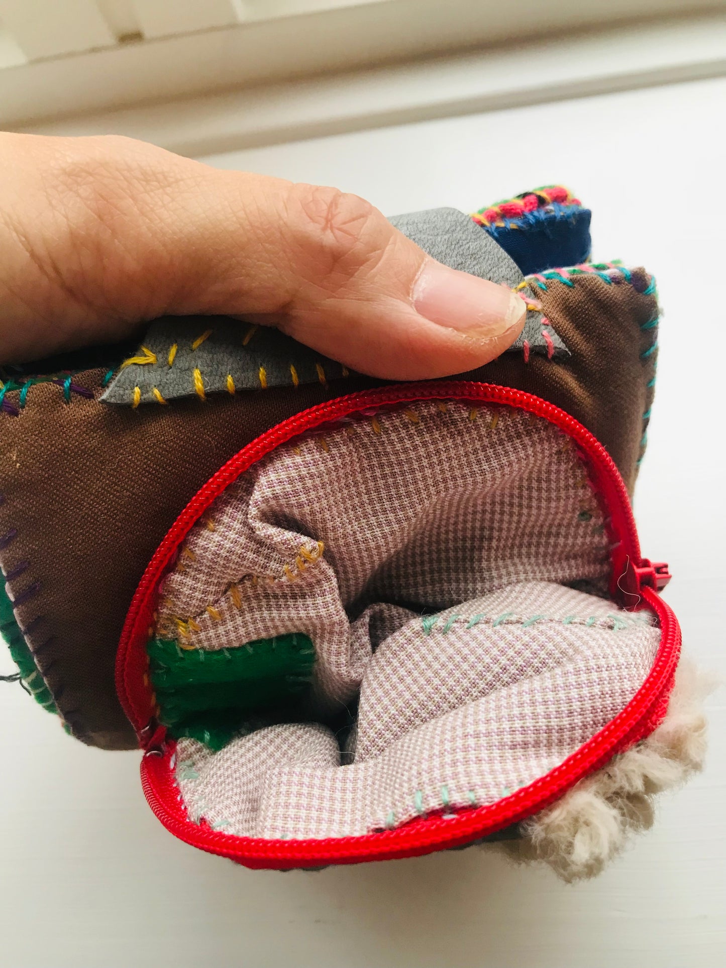 財布　布財布　ハンドメイド　手縫い　刺繍　パッチワーク　二つ折り　1917