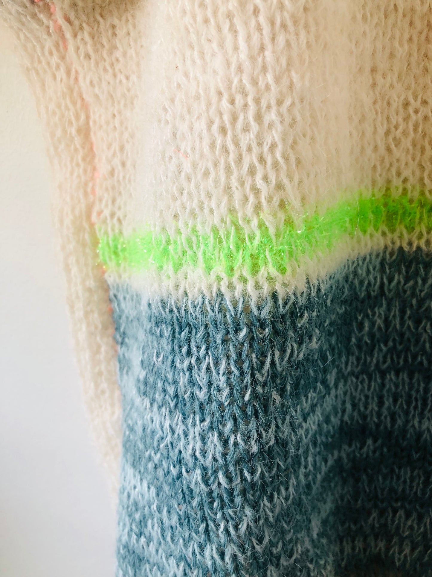 Short-sleeved knit sweater, summer sweater, knitting, yarn, wool, mohair, slow fashion, fancy yarn, short-sleeved, one-of-a-kind, 2446