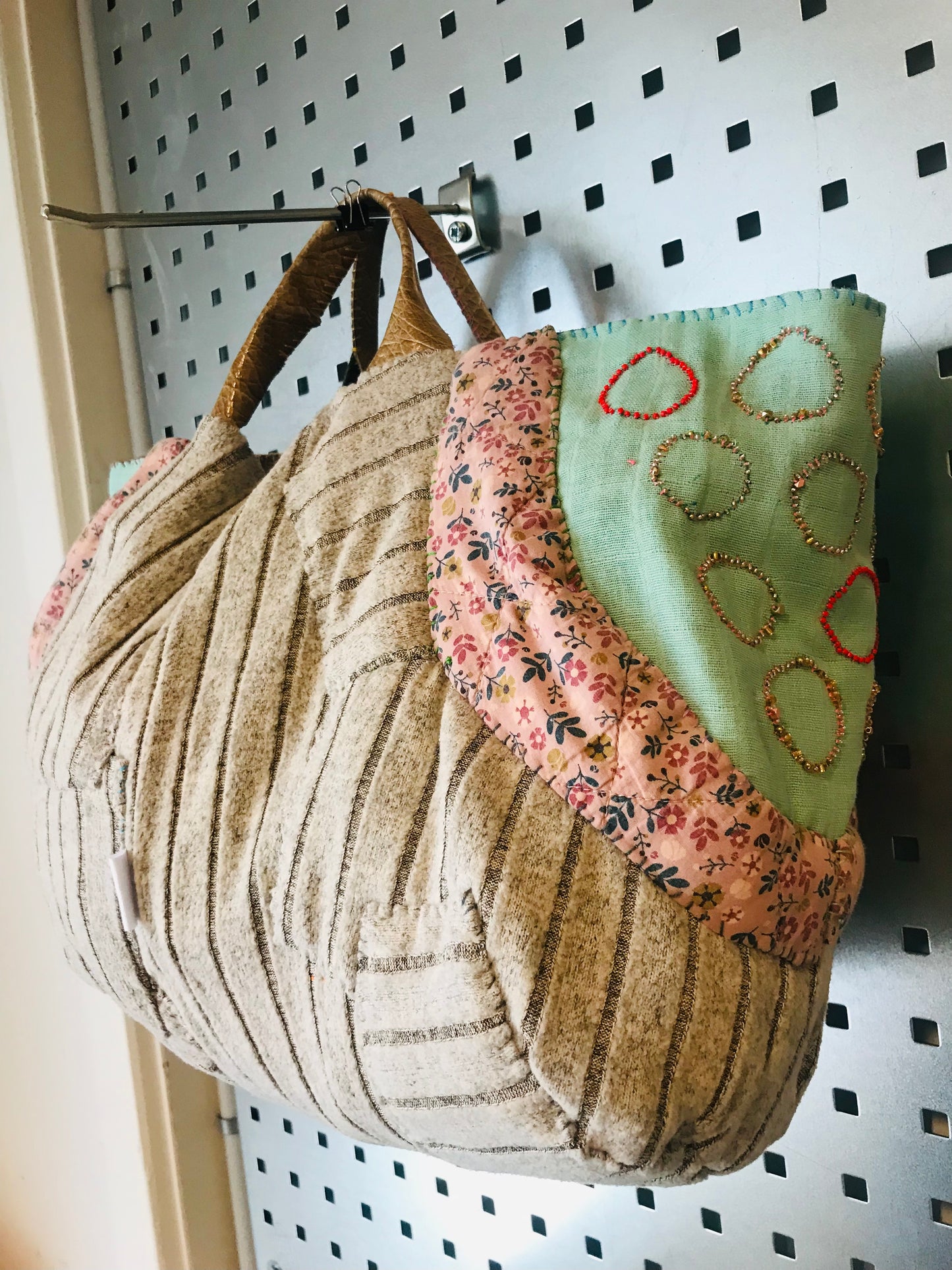 Bag   手縫いのバッグ　  布製　本革持ち手　スローファッション　ハンドメイド　1800