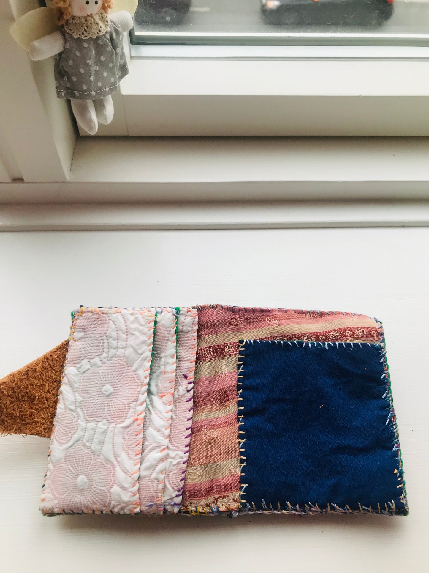 財布　布財布　ハンドメイド　手縫い　刺繍　パッチワーク　二つ折り　1918
