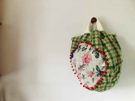 Bag Hand-sewn cloth tote bag Slow fashion Handmade 2534