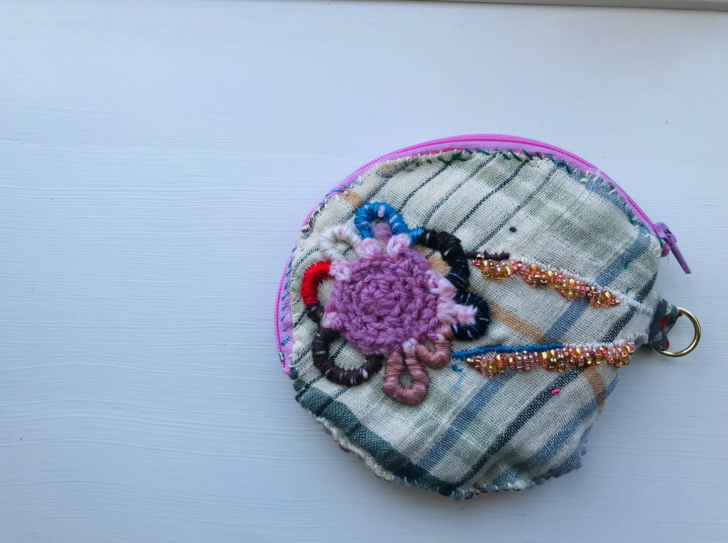 Møntkasse, perler, håndsyet, broderi, stof, møntpung, pose, håndlavet 1766