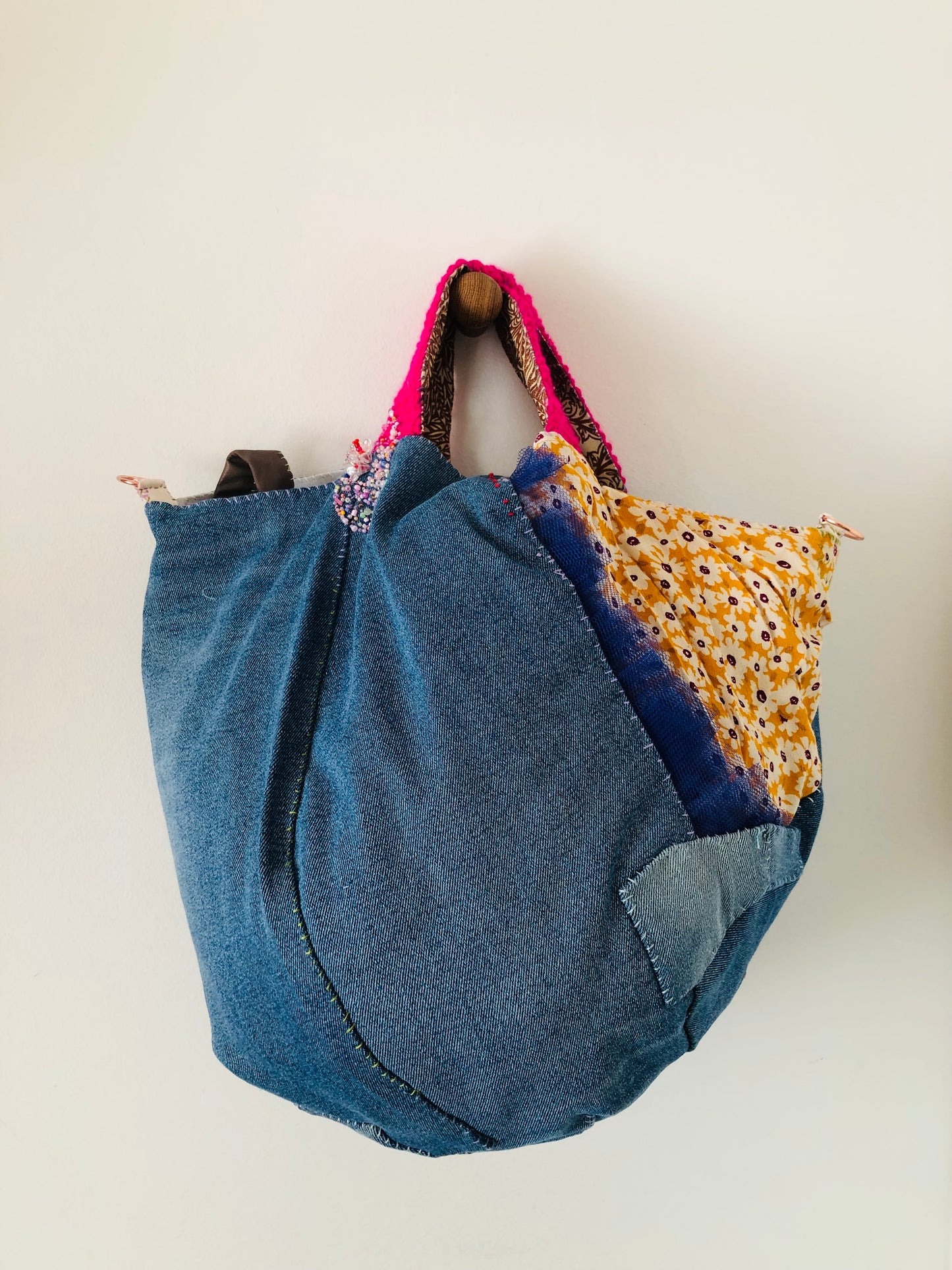 Bag 手縫いのバッグ 布製　トートバッグ　スローファッション　ハンドメイド　2504