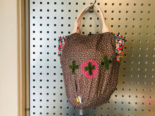 Bag   手縫いのバッグ　  布製　本革持ち手　スローファッション　ハンドメイド　1803