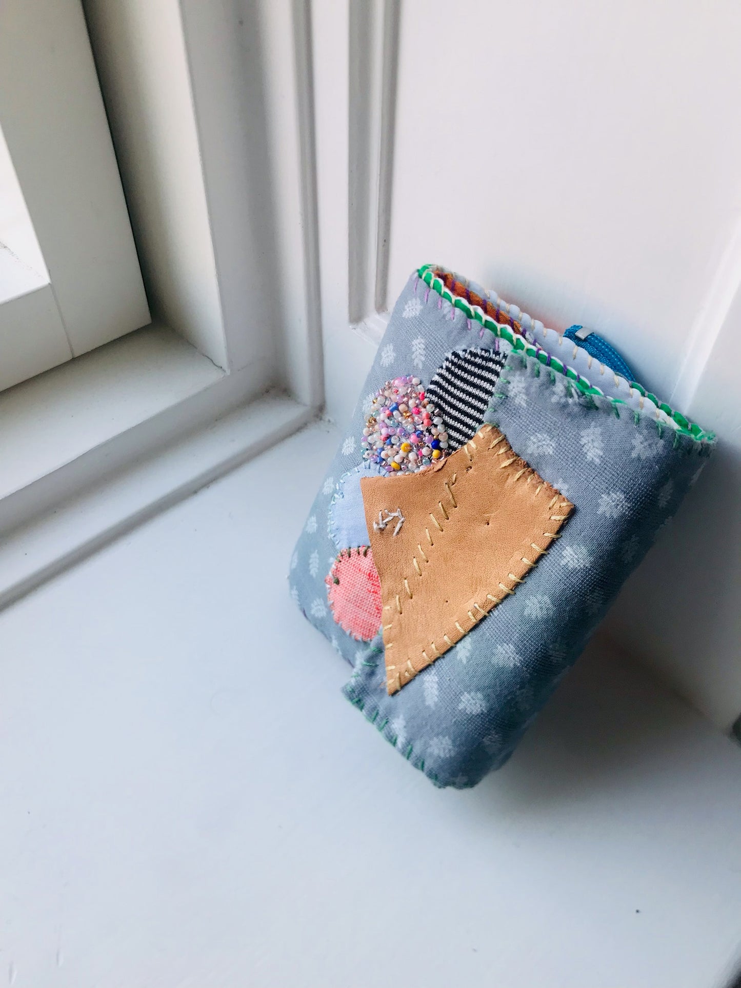 Wallet Fabric Wallet Handmade Hand-sewn Embroidered Patchwork Bi-fold 2074