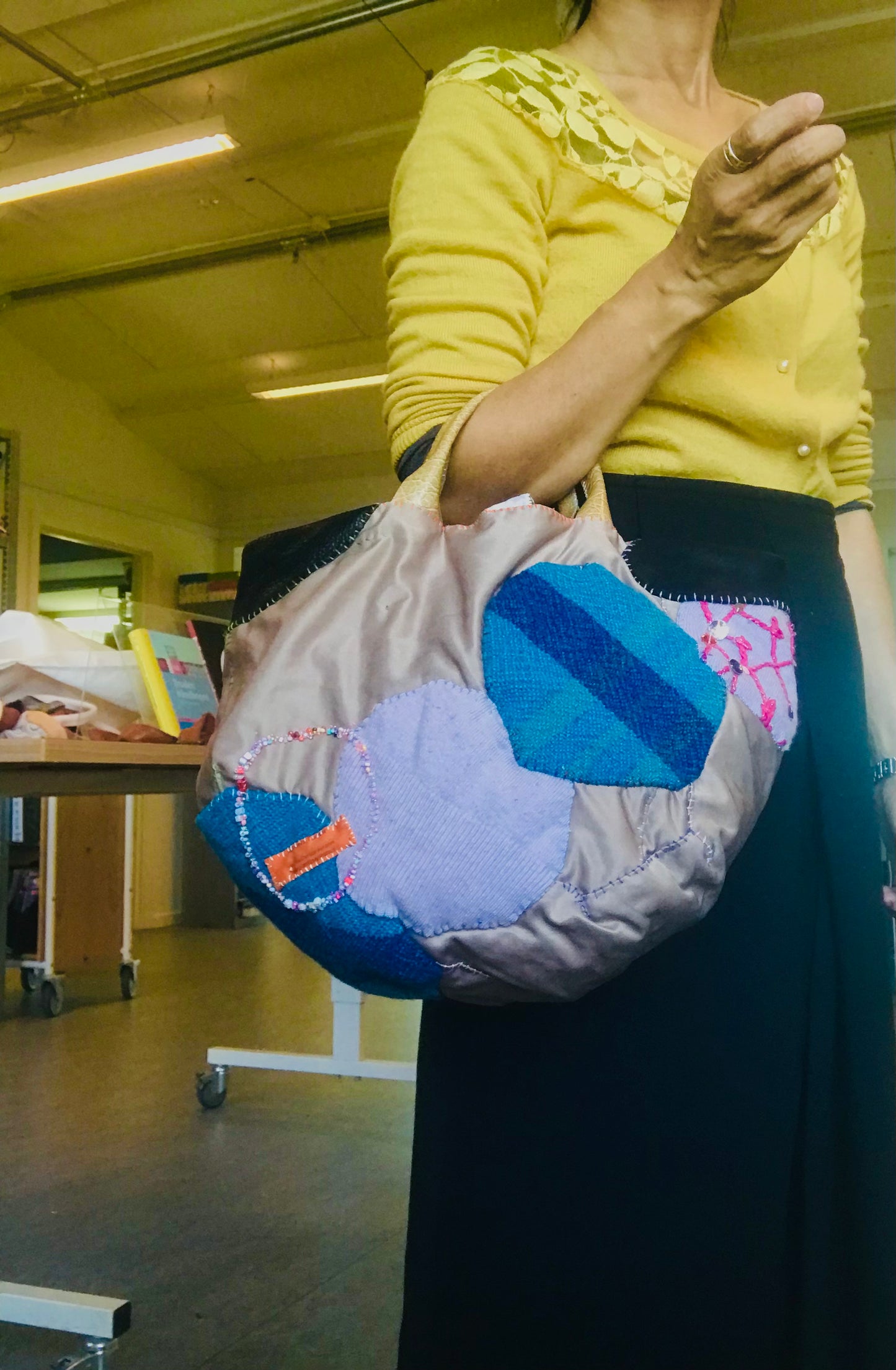 Bag   手縫いのバッグ　  布製　本革持ち手　スローファッション　ハンドメイド　1853