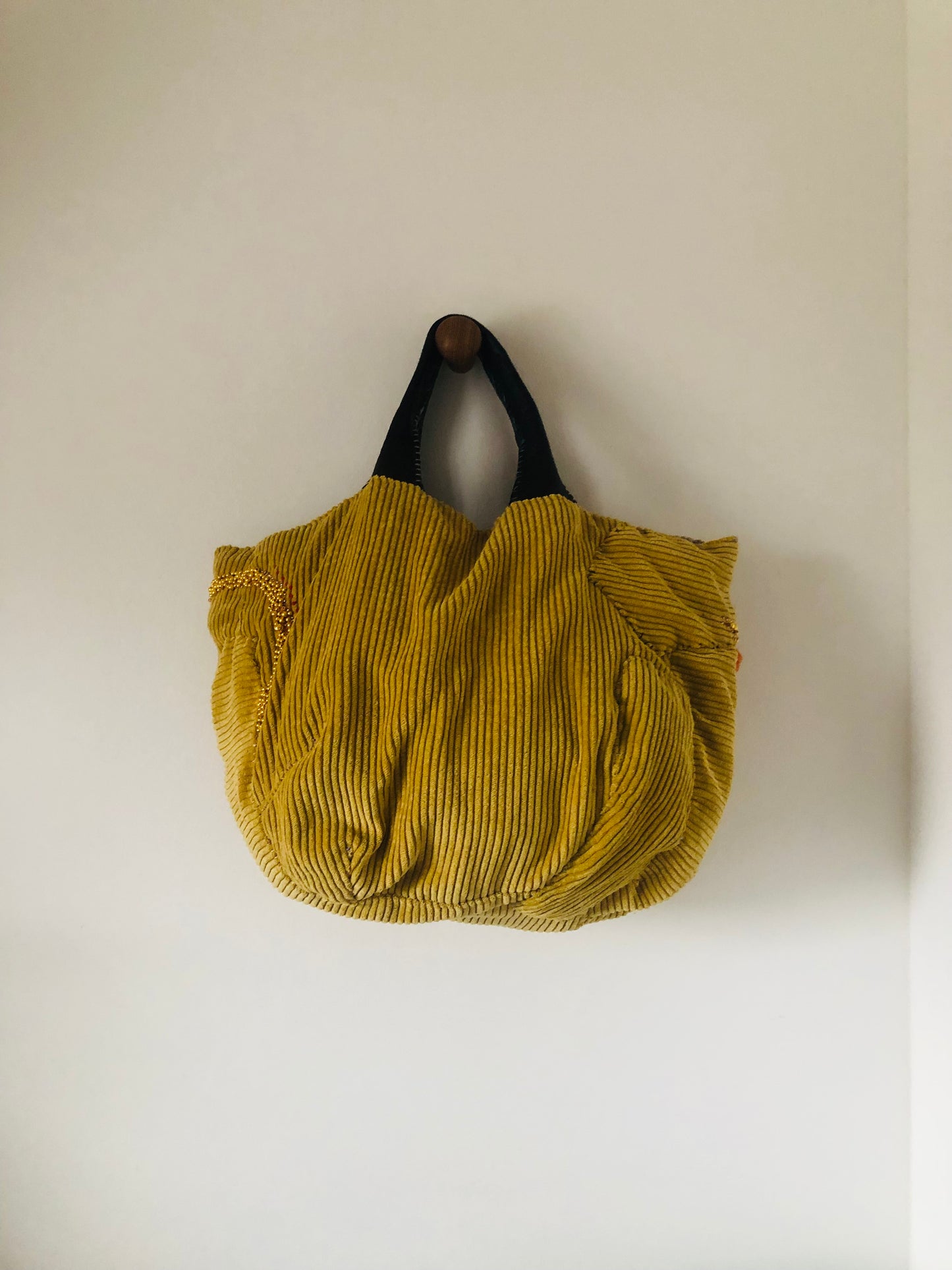 Bag 手縫いのバッグ 布製　トートバッグ　スローファッション　ハンドメイド　2519