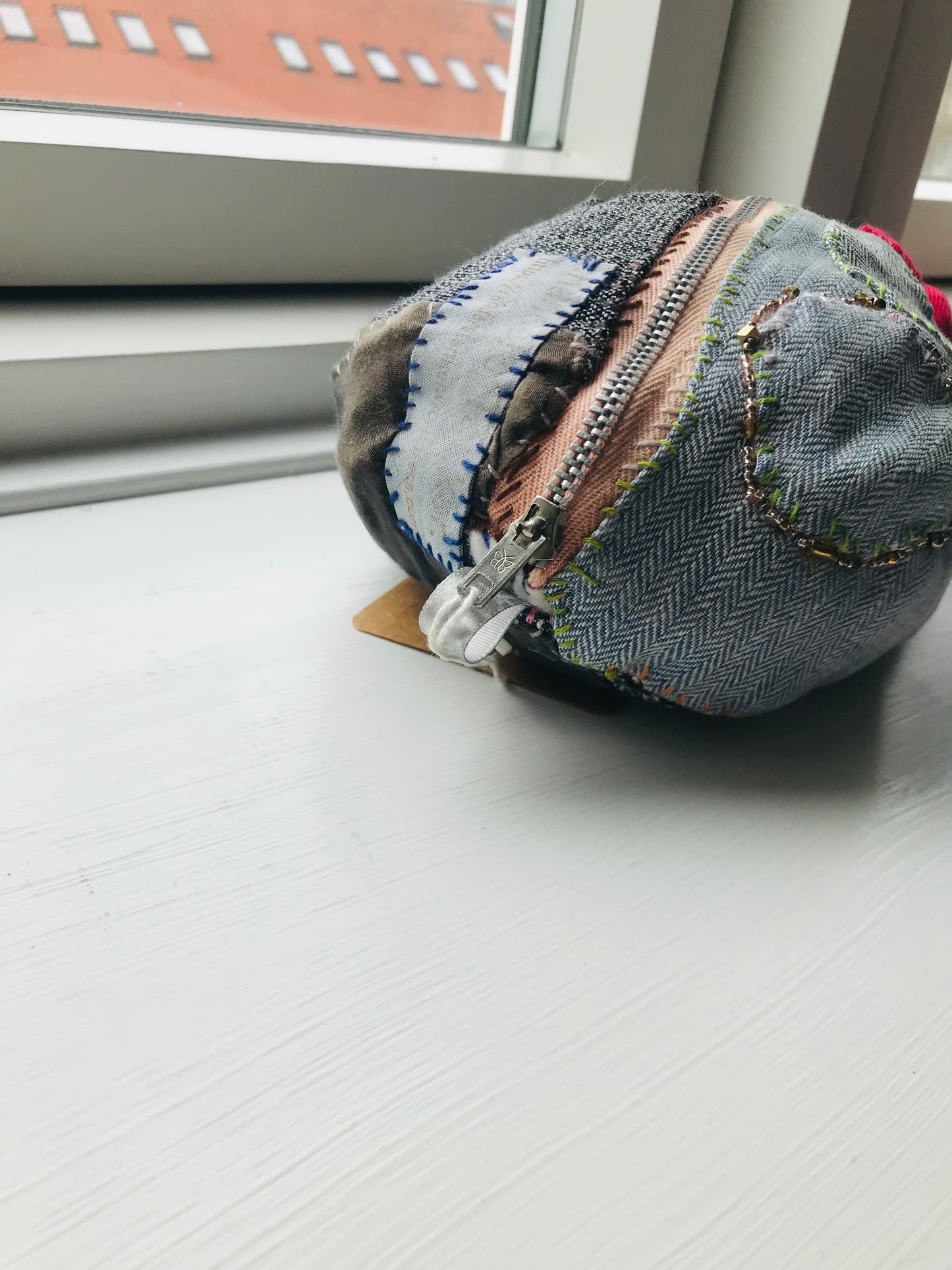 Pouch, hand-sewn, fabric, pen case, accessory case, handmade, bead embroidery, 2044