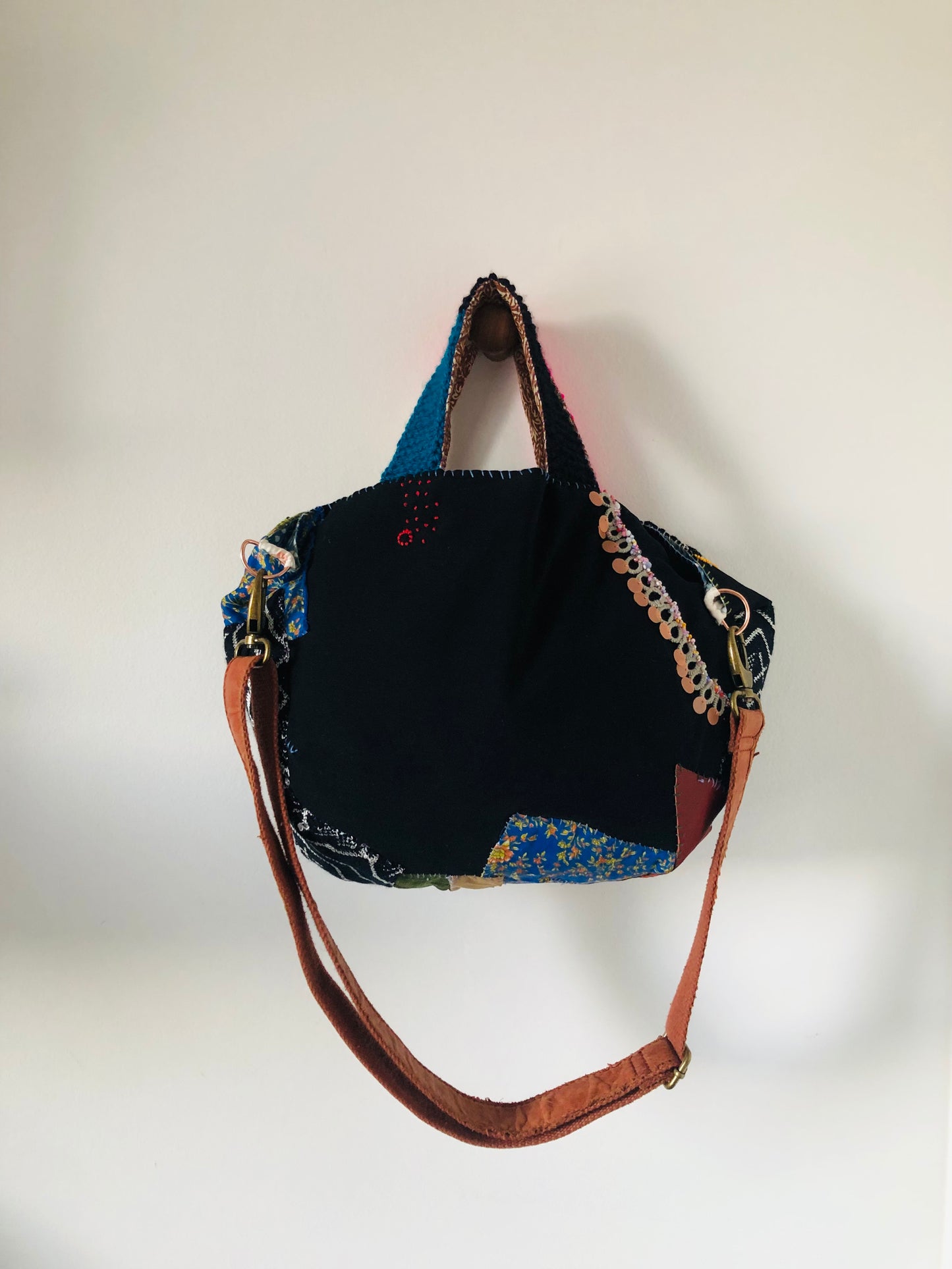 Bag 手縫いのバッグ 布製　トートバッグ　スローファッション　ハンドメイド　2505