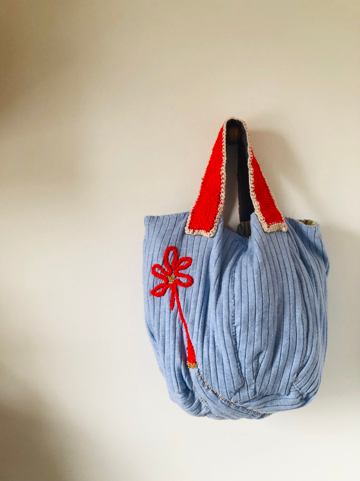 Bag 手縫いのバッグ 布製　トートバッグ　スローファッション　ハンドメイド　2514