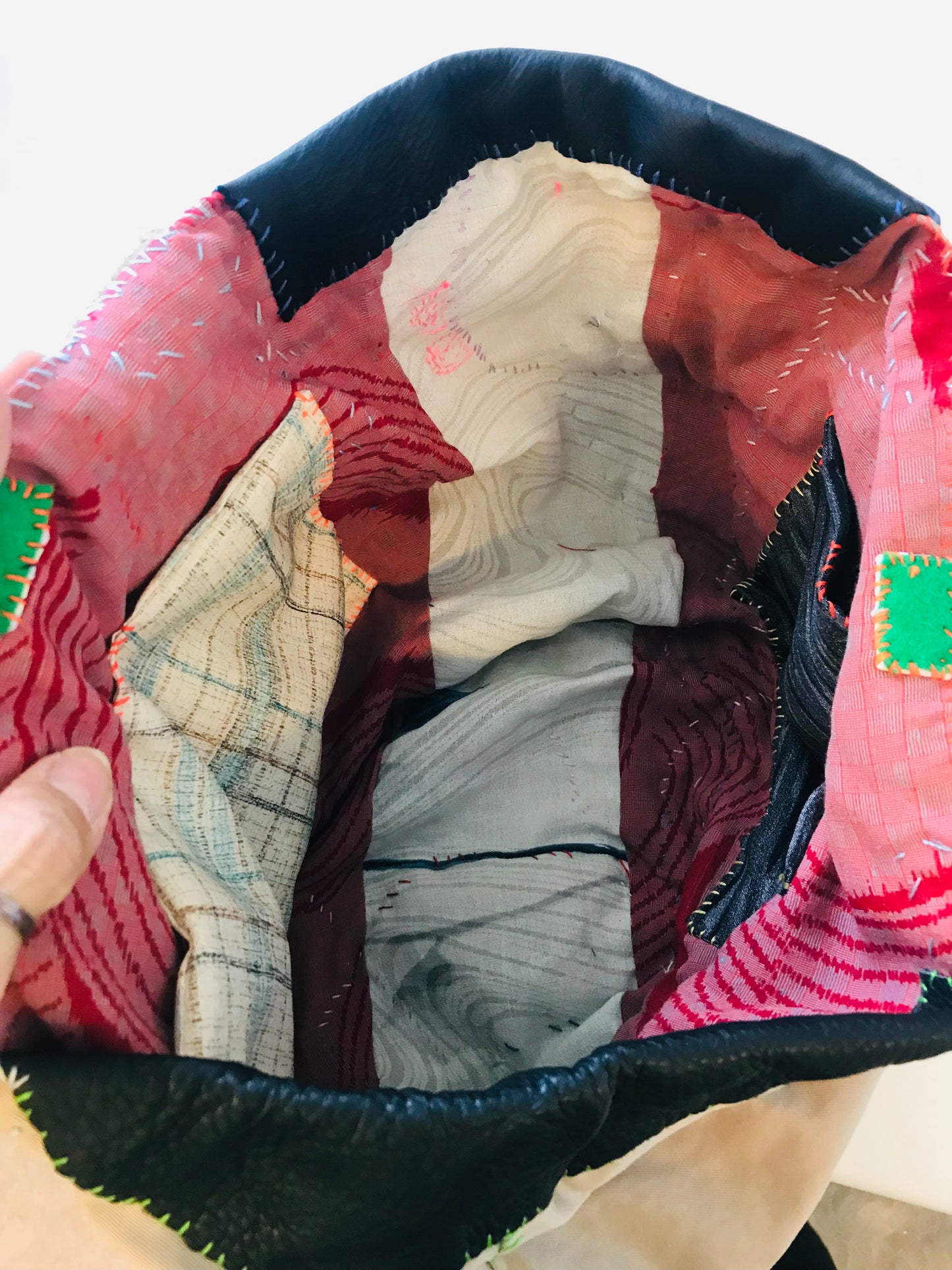 Bag   手縫いのバッグ　  布製　本革持ち手　スローファッション　ハンドメイド　1853