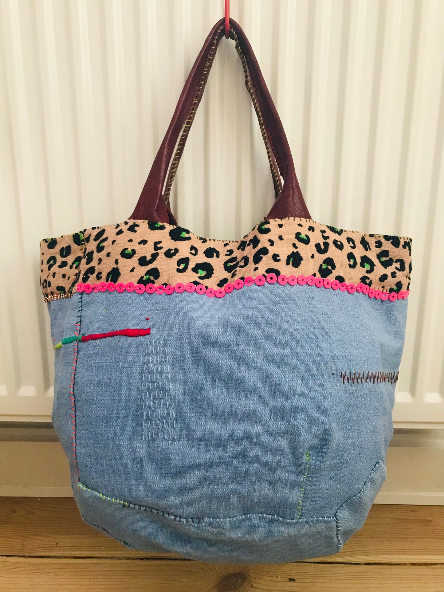 Bag   手縫いのバッグ　  布製　本革持ち手　スローファッション　ハンドメイド　1737