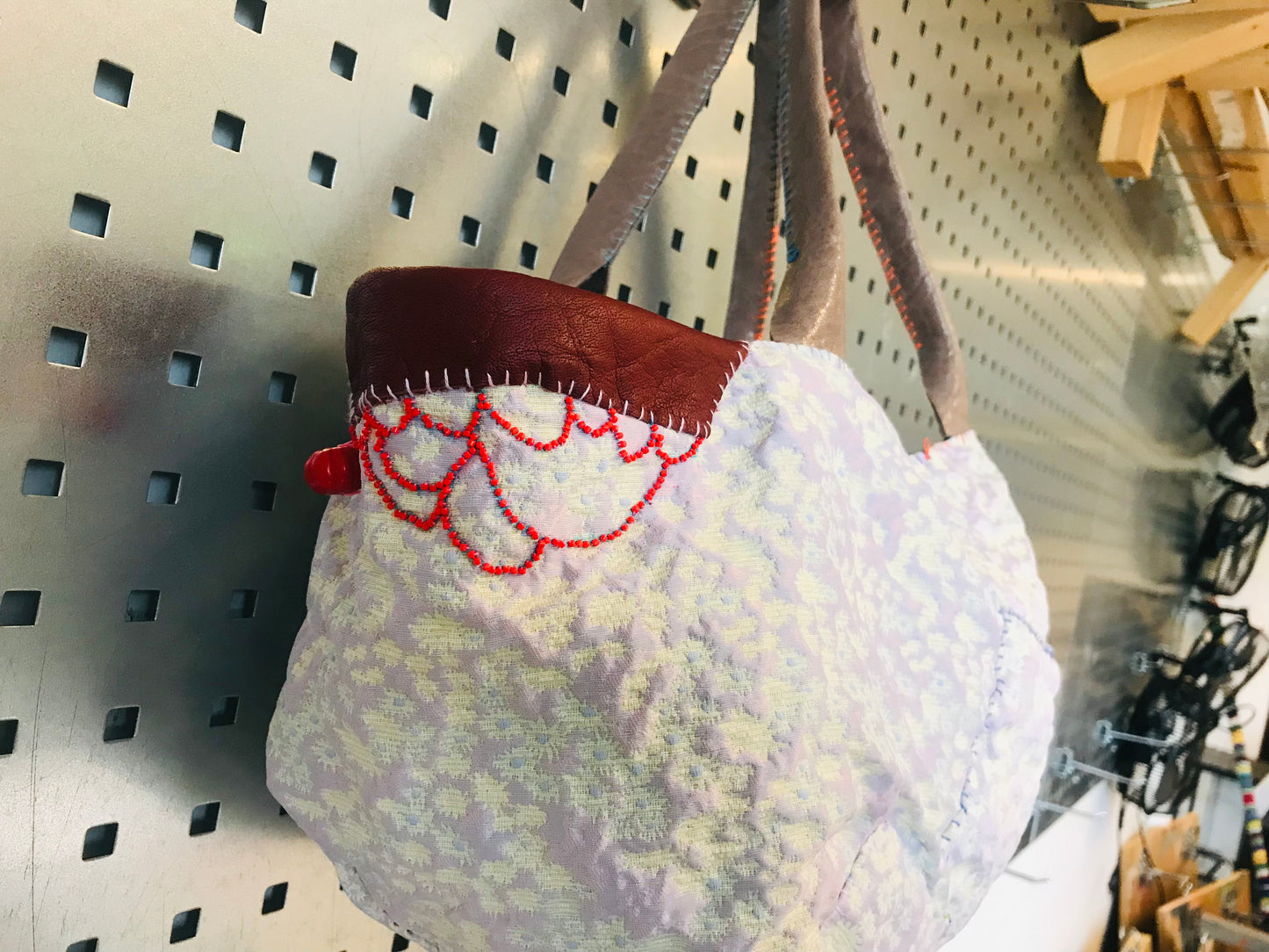 Bag   手縫いのバッグ　  布製　本革持ち手　スローファッション　ハンドメイド　1802