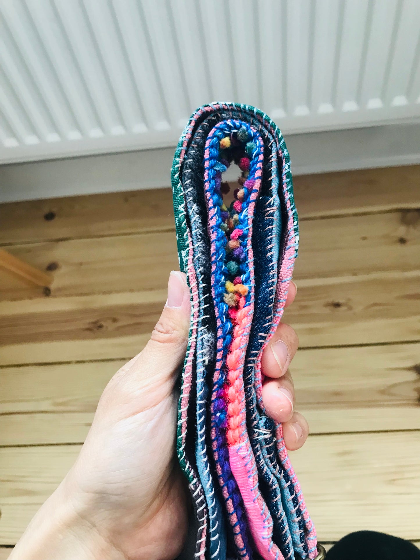 strap  手編みのストラップ　　ウール　布製　毛糸　肩掛けストラップ　スローファッション　ハンドメイド　1741