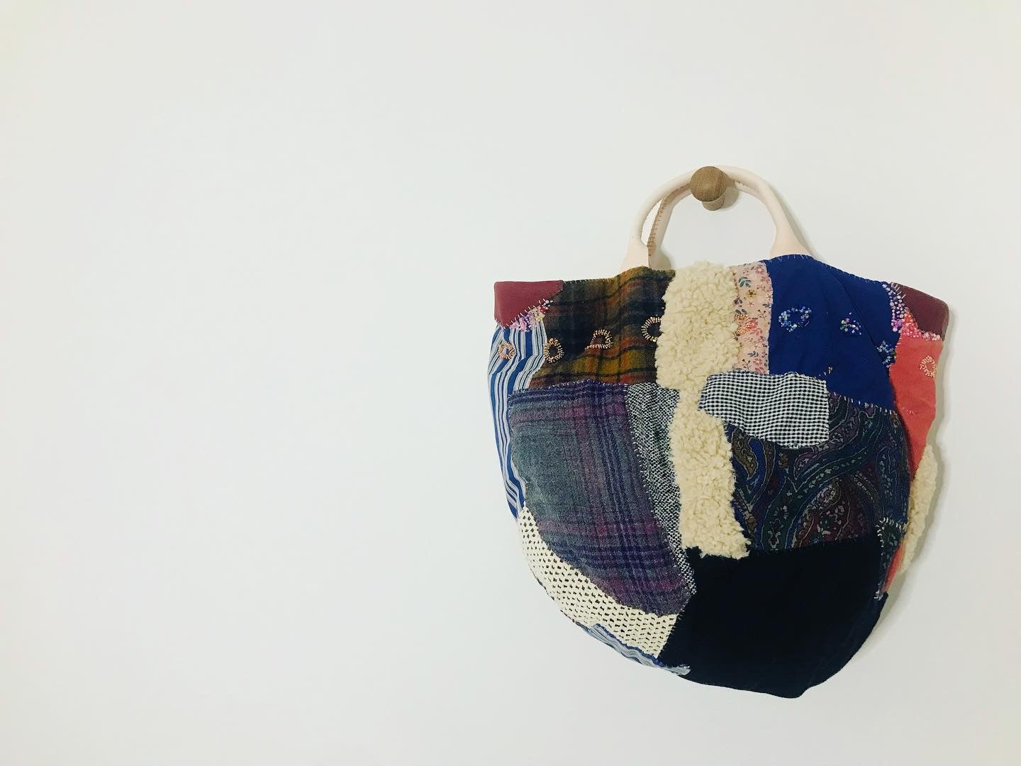 Bag   手縫いのバッグ　  布製　スローファッション　ハンドメイド　1907