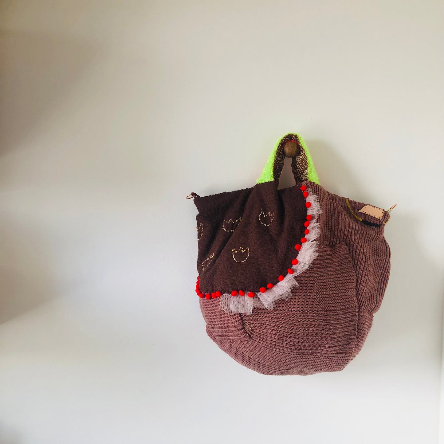 Bag 手縫いのバッグ 布製　トートバッグ　スローファッション　ハンドメイド　2410