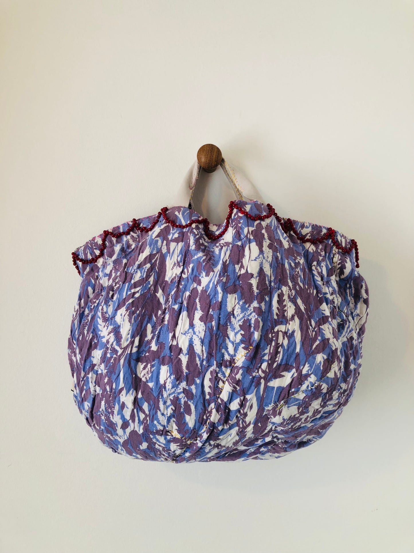 Bag 手縫いのバッグ 布製　トートバッグ　スローファッション　ハンドメイド　2475