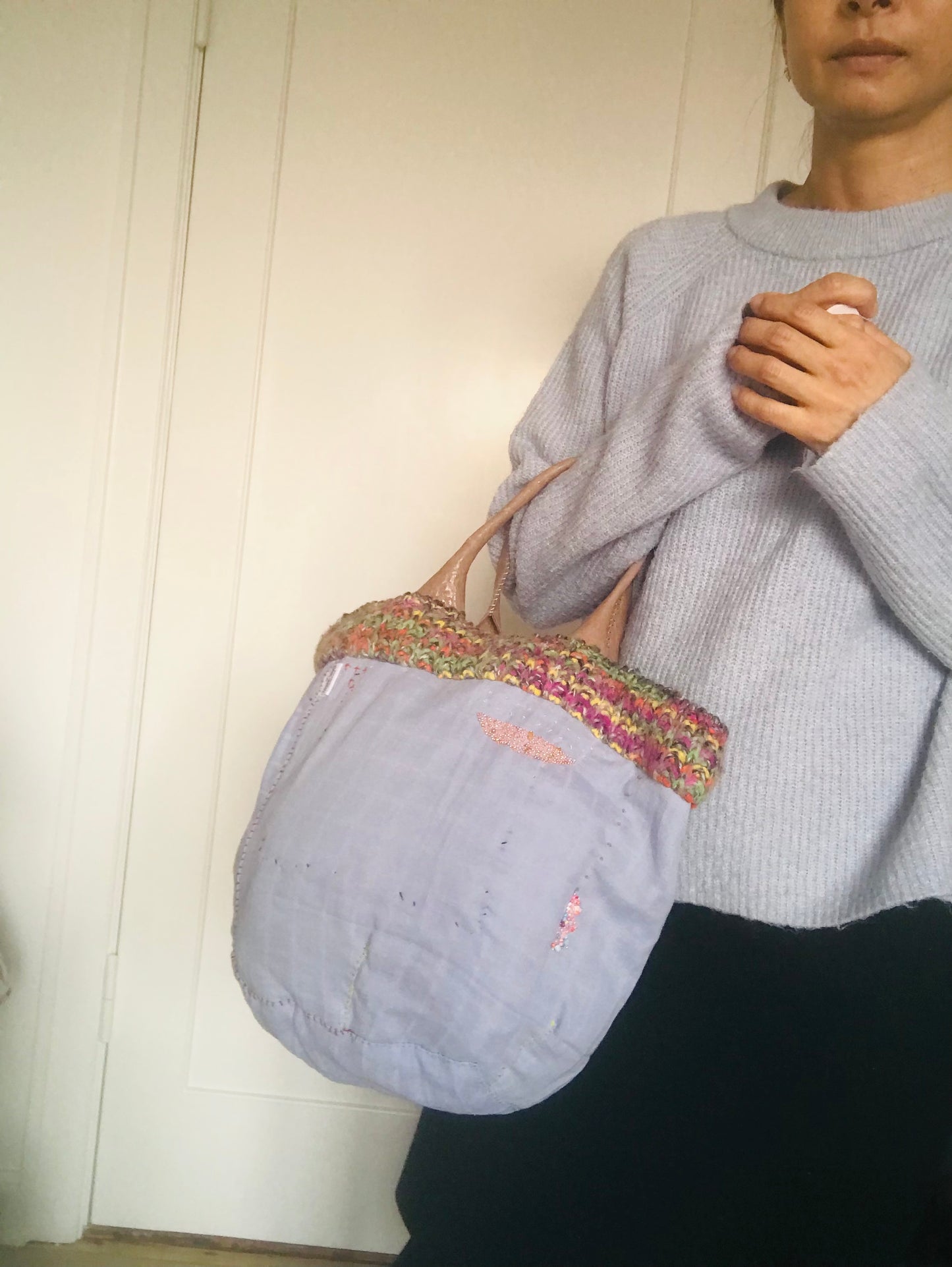 Bag   手縫いのバッグ　  布製　本革持ち手　スローファッション　ハンドメイド　1734