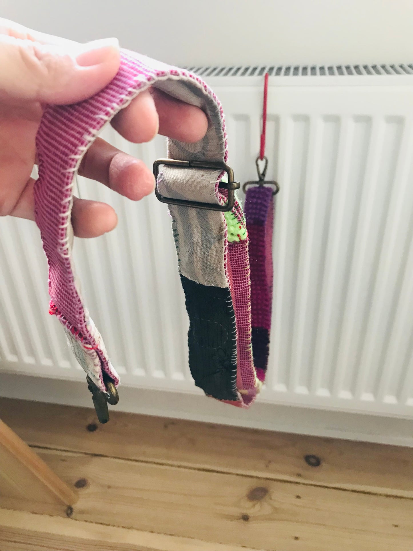 strap  手編みのストラップ　　ウール　布製　毛糸　肩掛けストラップ　スローファッション　ハンドメイド　1742