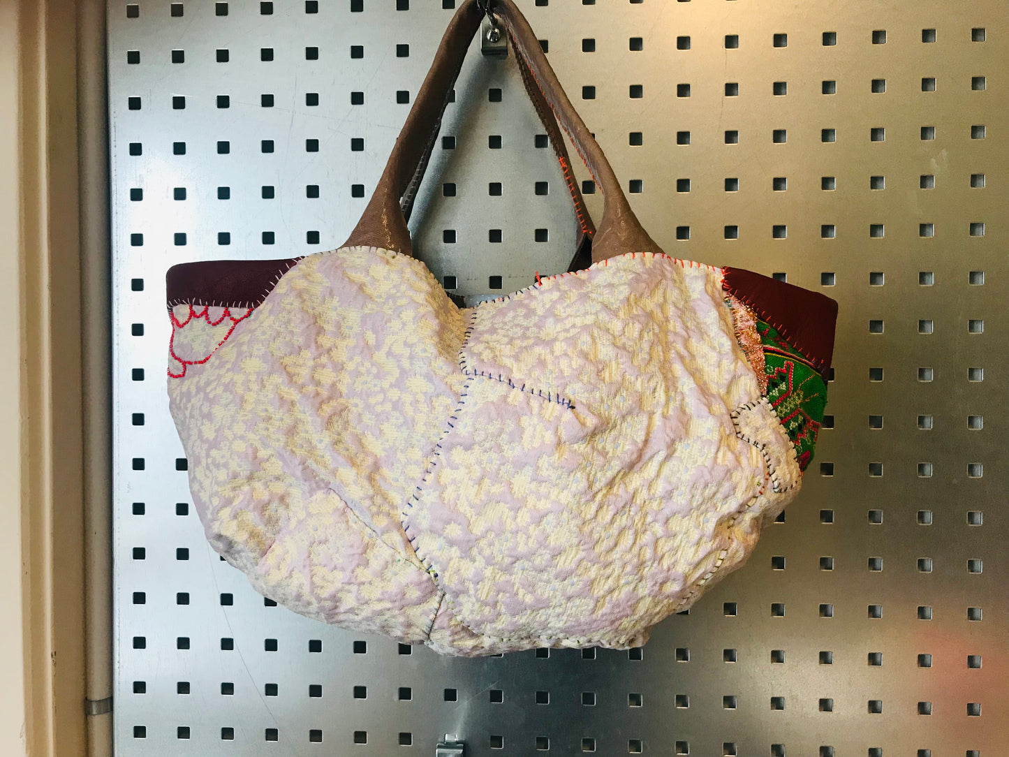 Bag   手縫いのバッグ　  布製　本革持ち手　スローファッション　ハンドメイド　1802