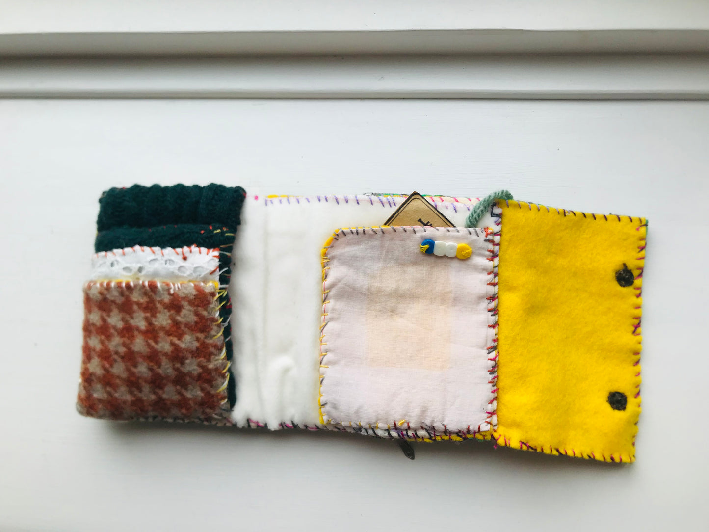 Wallet Fabric Wallet Handmade Hand-sewn Embroidered Patchwork Bi-fold 2054