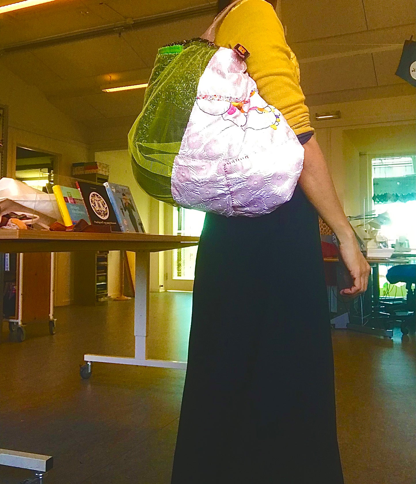 Bag   手縫いのバッグ　  布製　本革持ち手　スローファッション　ハンドメイド　1819