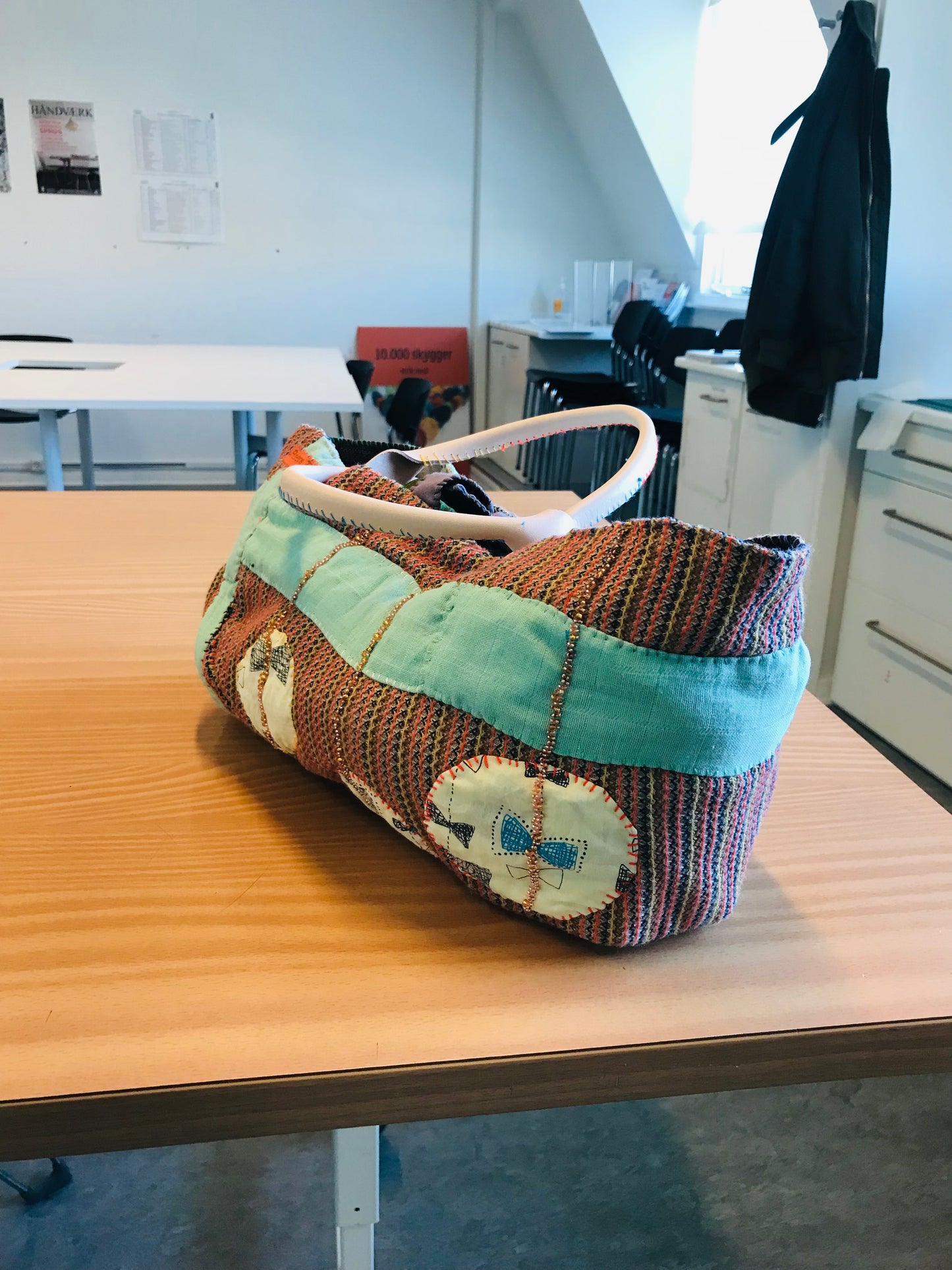 Bag   手縫いのバッグ　  布製　本革持ち手　スローファッション　ハンドメイド　1855