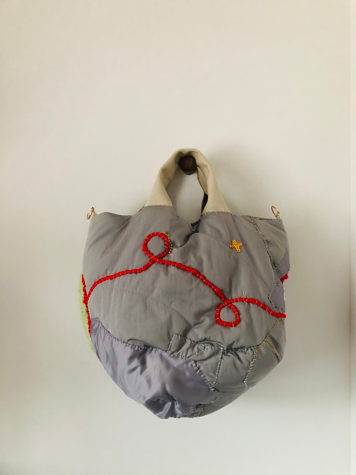 Bag 手縫いのバッグ 布製　トートバッグ　スローファッション　ハンドメイド　2539