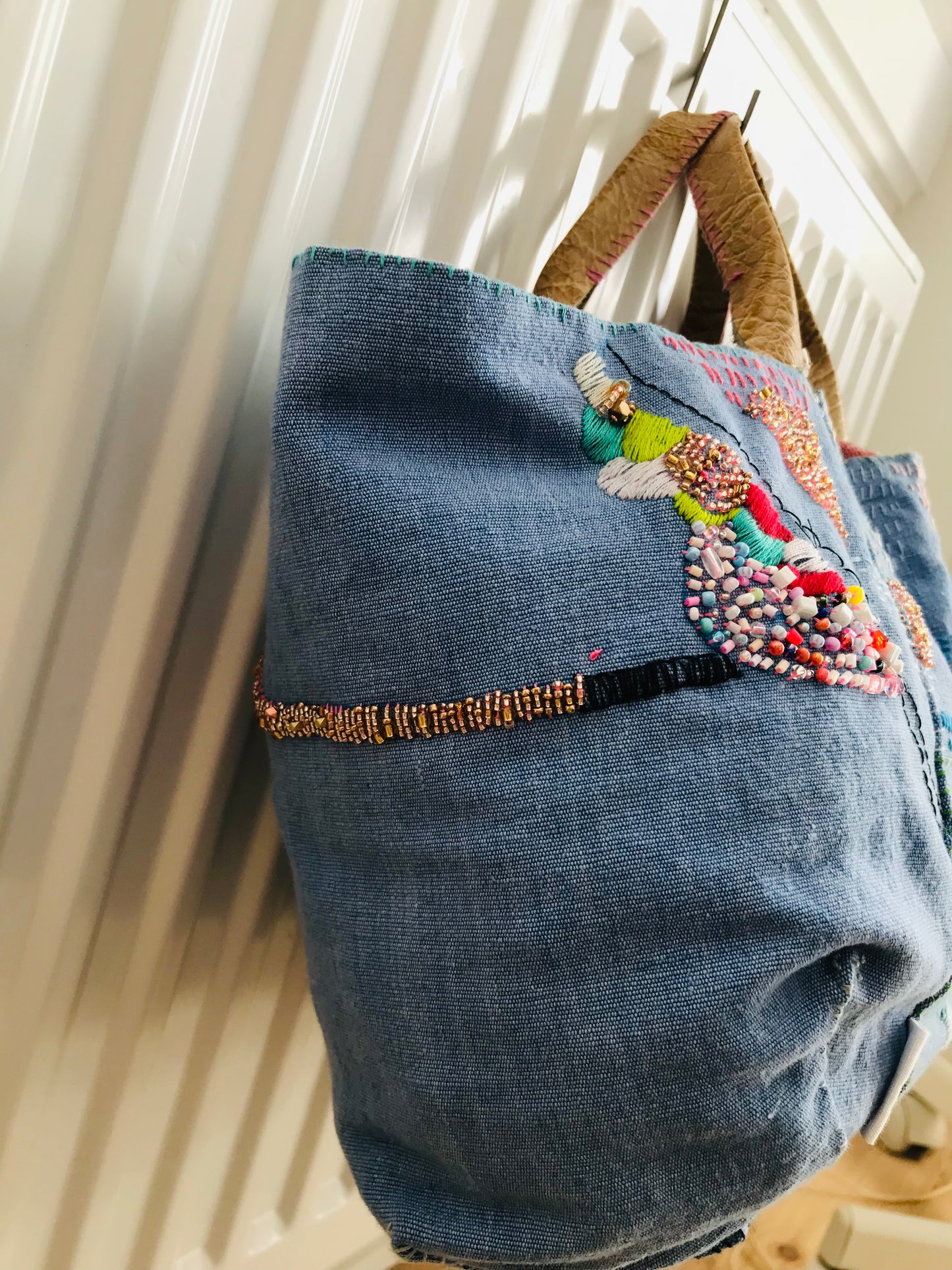 Bag   手縫いのバッグ　  布製　本革持ち手　スローファッション　ハンドメイド　1743