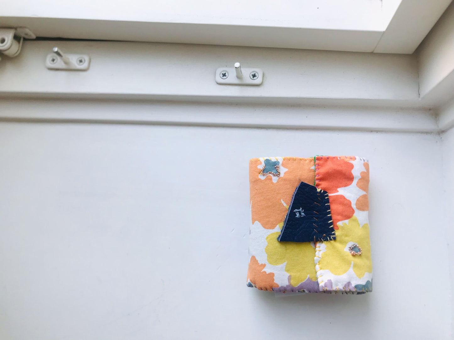 Wallet Fabric Wallet Handmade Hand-sewn Embroidered Patchwork Bi-fold 2072