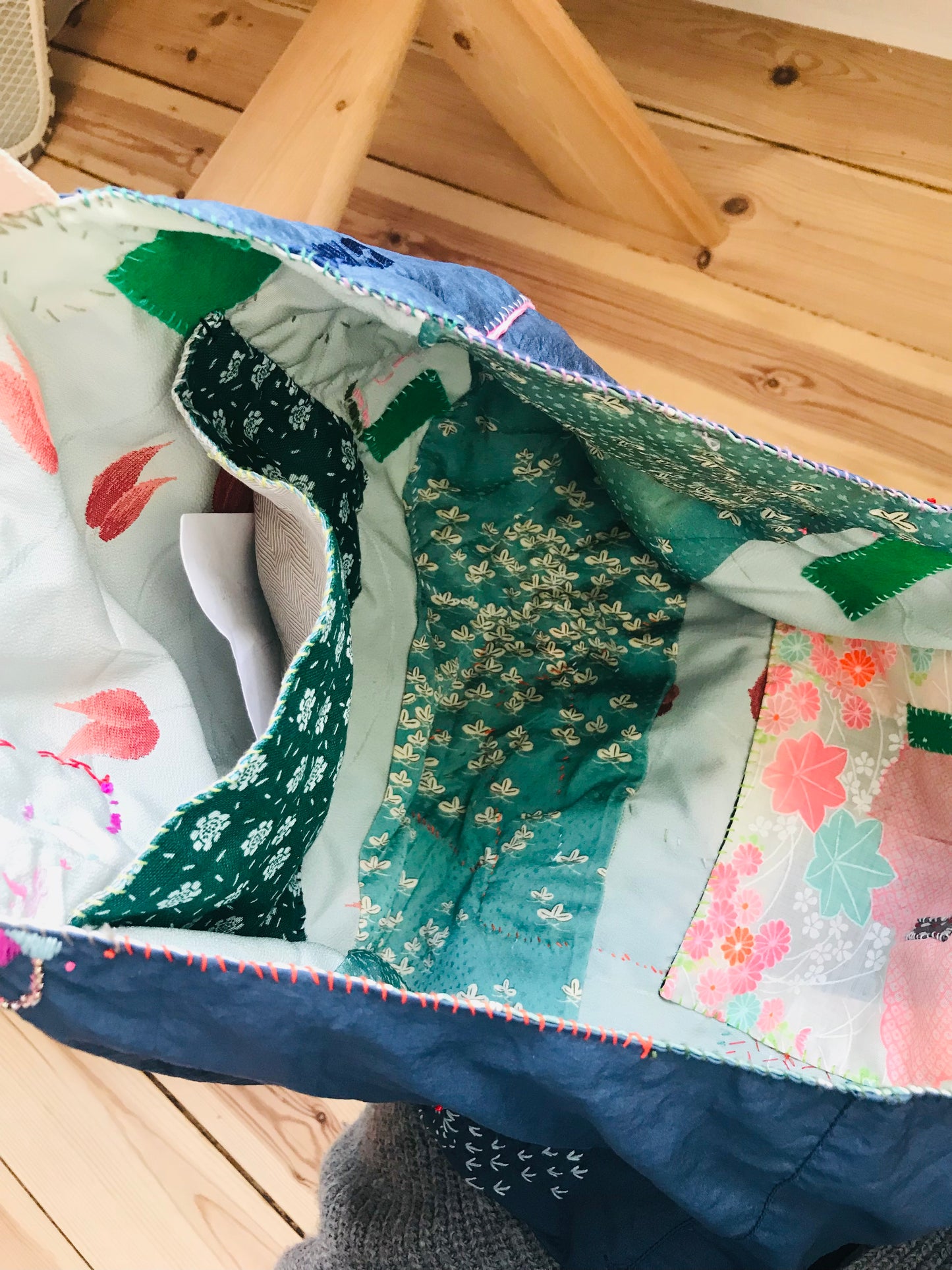 Bag   手縫いのバッグ　  布製　本革持ち手　スローファッション　ハンドメイド　1735
