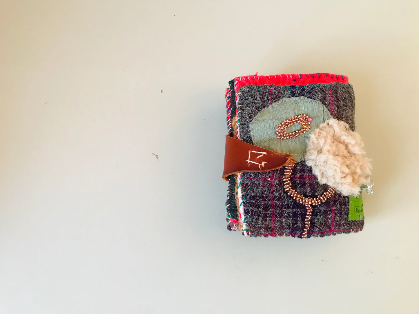 Wallet Fabric Wallet Handmade Hand-sewn Embroidered Patchwork Bi-fold 1910