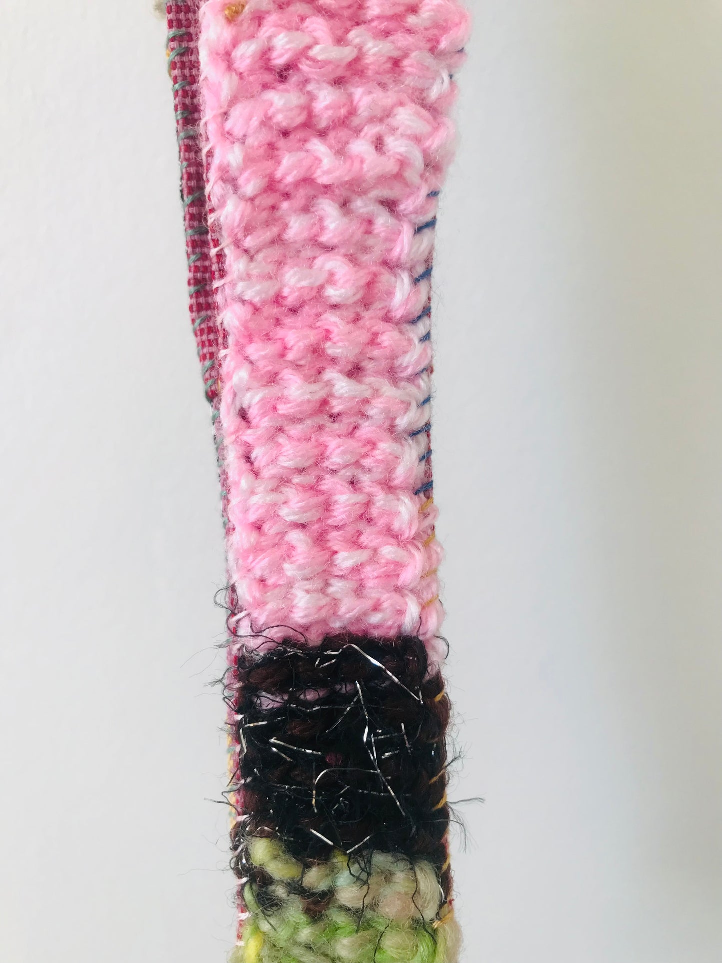 strap  手編みのストラップ　　ウール　布製　毛糸　肩掛けストラップ　スローファッション　ハンドメイド　1901