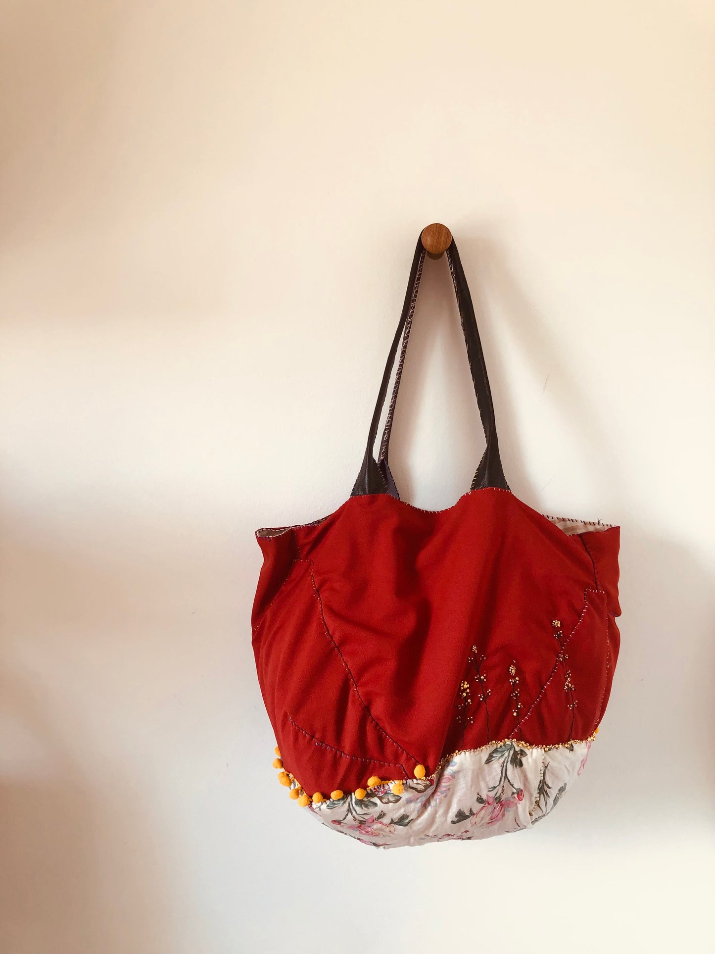 Bag 手縫いのバッグ 布製　トートバッグ　スローファッション　ハンドメイド　2523