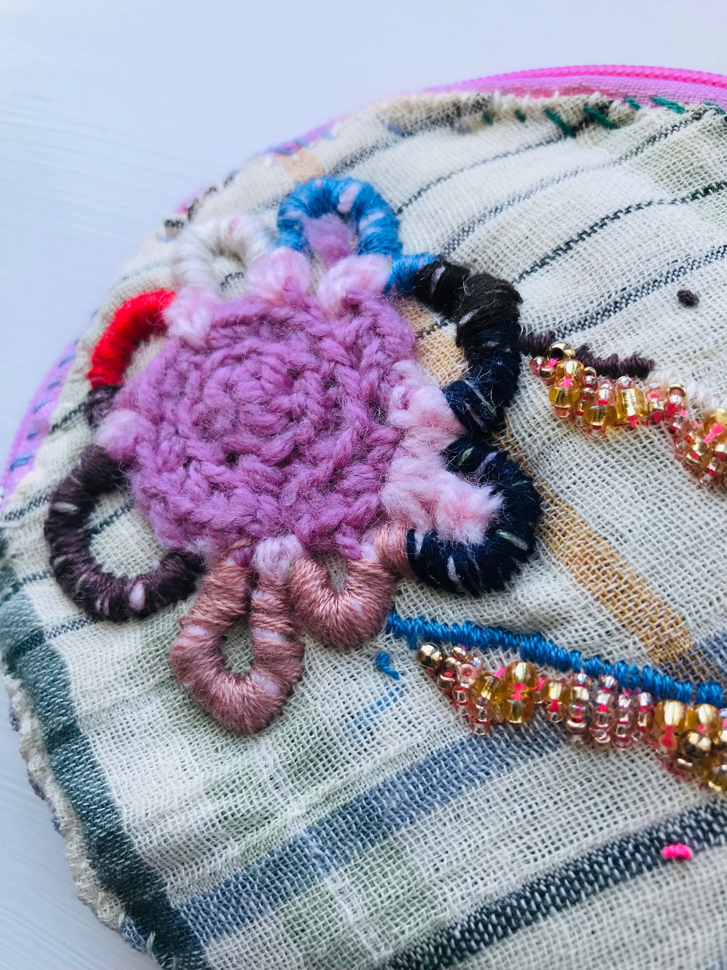Møntkasse, perler, håndsyet, broderi, stof, møntpung, pose, håndlavet 1766