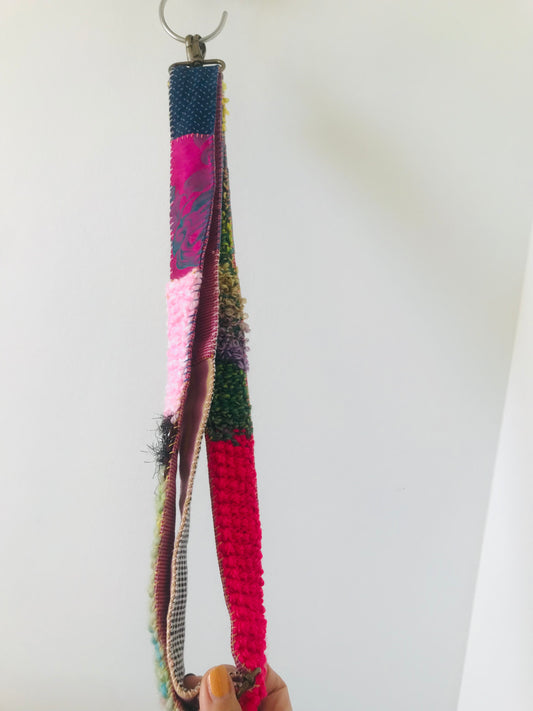 strap  手編みのストラップ　　ウール　布製　毛糸　肩掛けストラップ　スローファッション　ハンドメイド　1901
