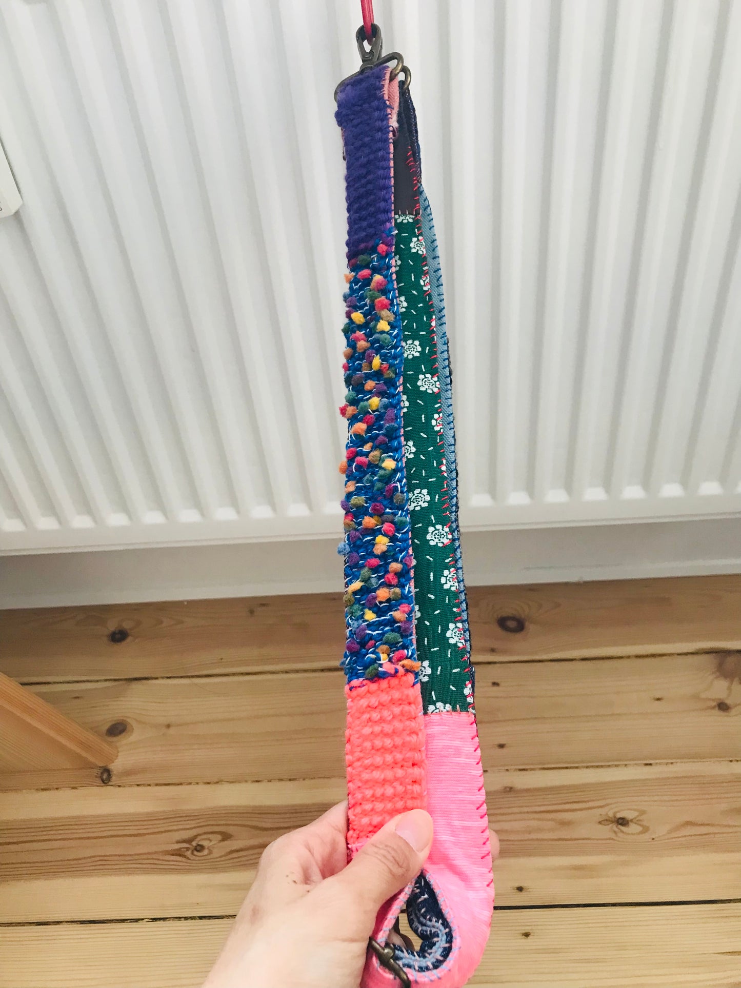strap  手編みのストラップ　　ウール　布製　毛糸　肩掛けストラップ　スローファッション　ハンドメイド　1741