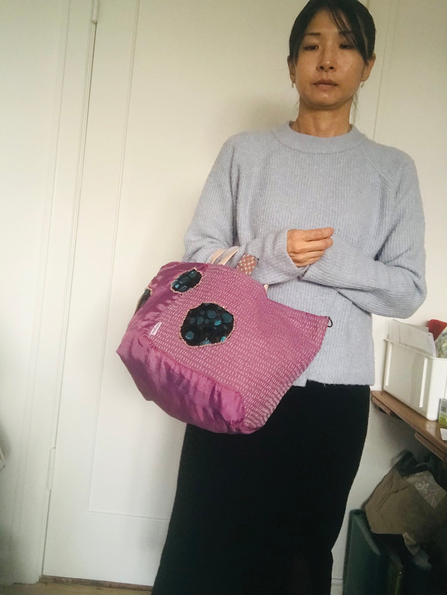 Bag   手縫いのバッグ　  布製　本革持ち手　スローファッション　ハンドメイド　1733