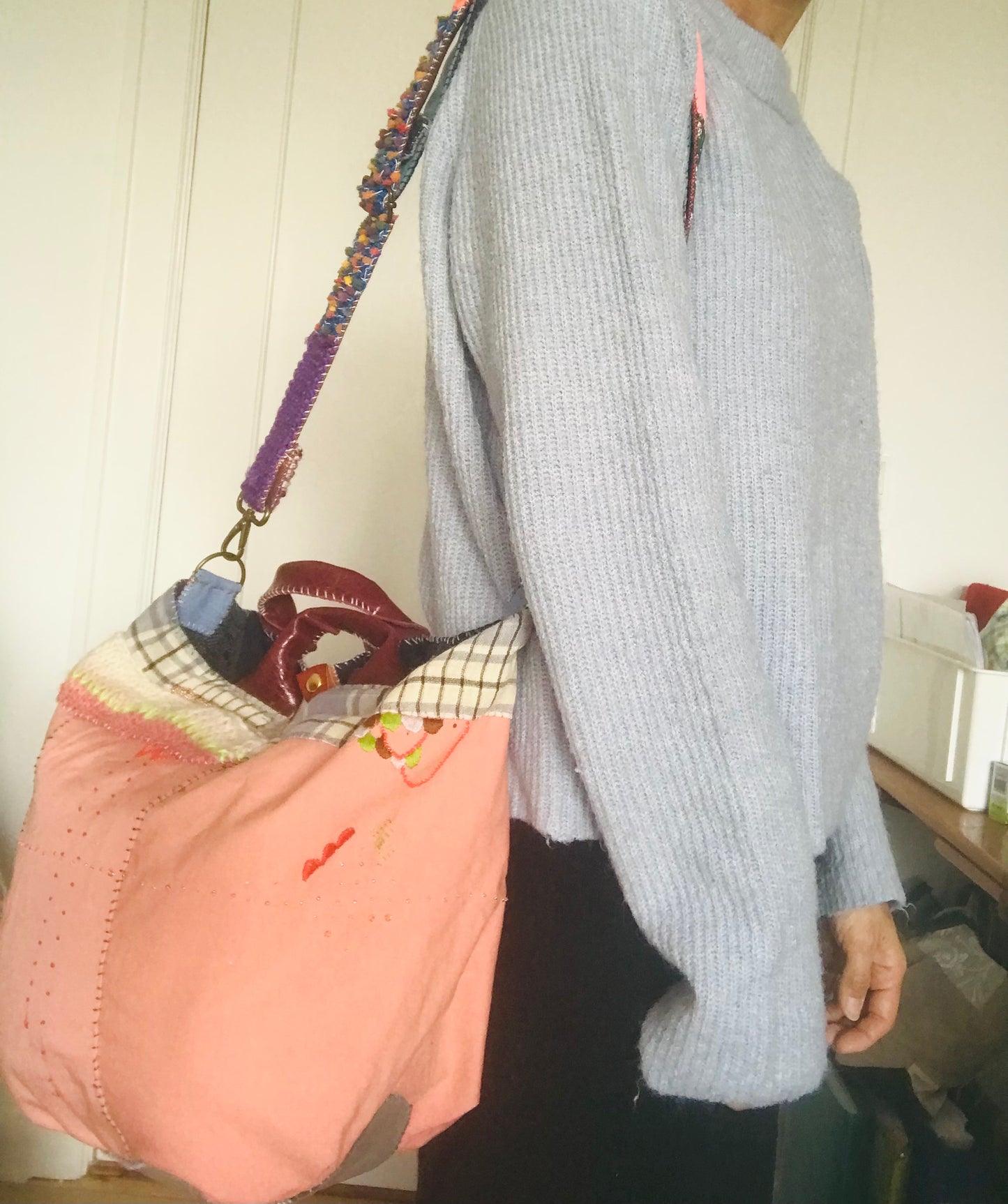 Bag   手縫いのバッグ　  布製　本革持ち手　スローファッション　ハンドメイド　1736