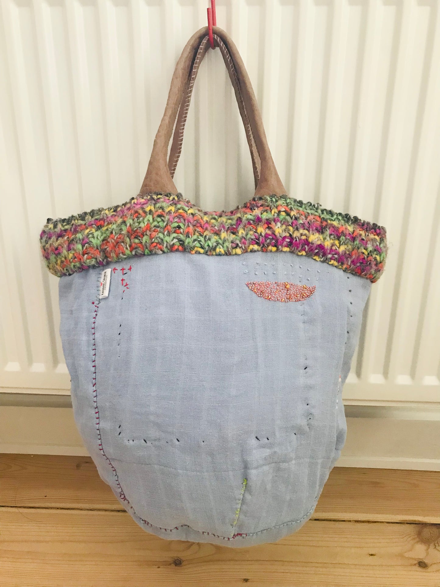 Bag   手縫いのバッグ　  布製　本革持ち手　スローファッション　ハンドメイド　1734