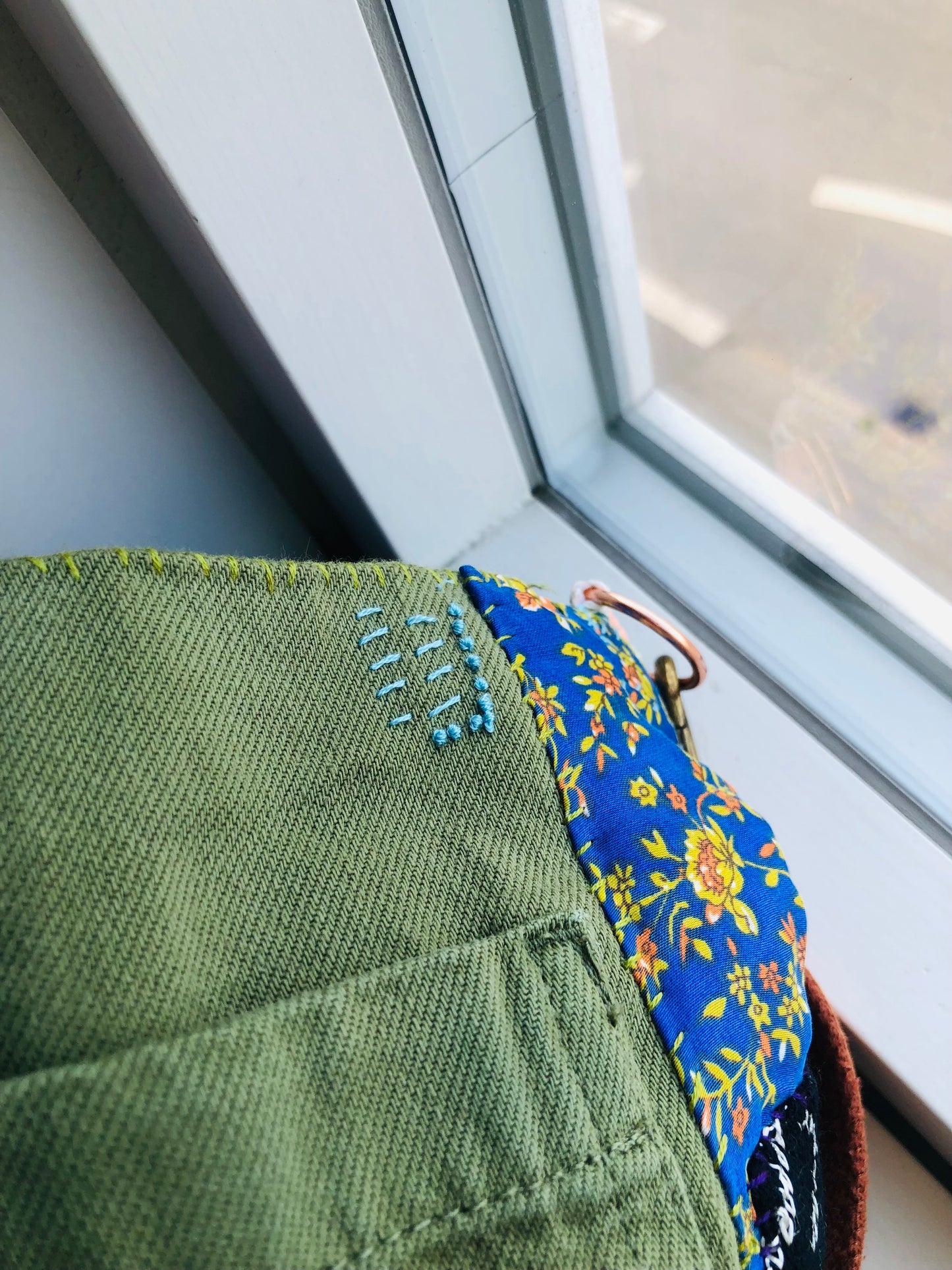 Bag 手縫いのバッグ 布製　トートバッグ　スローファッション　ハンドメイド　2505